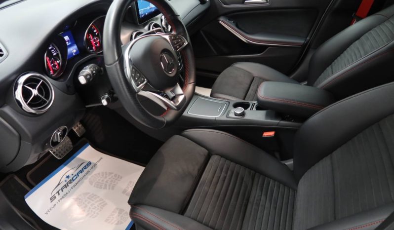 Mercedes-Benz GLA 180 A/T full
