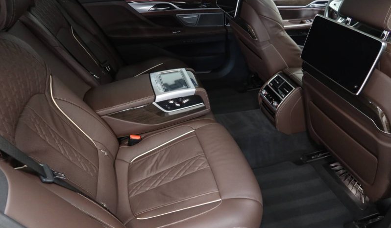 BMW Rad 7 740Ld xDrive A/T full