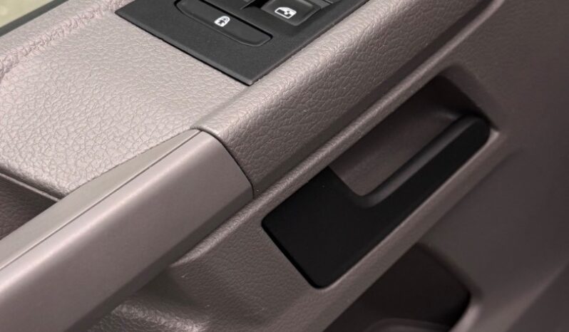 Volkswagen Caravelle Long 2,0 110kW DSG 9 miestne full