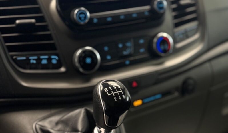 Ford Transit Custom Trend 2.0 TDCi 96 kW/130PS L1H1 / 21 270 km _ Regálový systém Sortimo + podlaha full