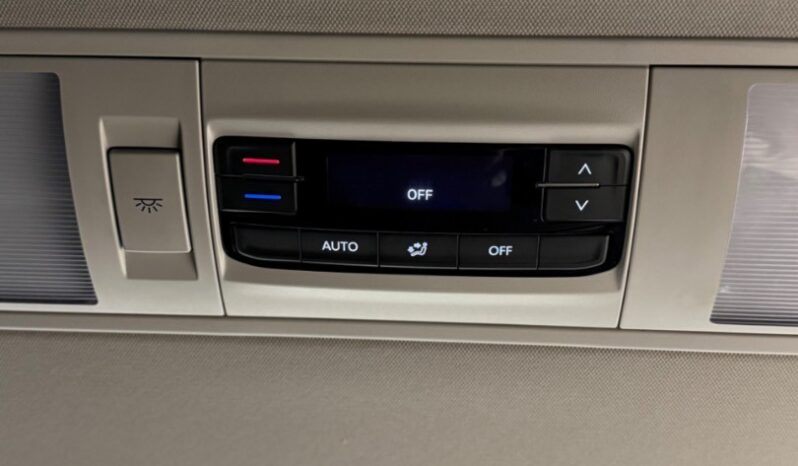 Volkswagen Caravelle Long 2,0 110kW DSG 9 miestne full