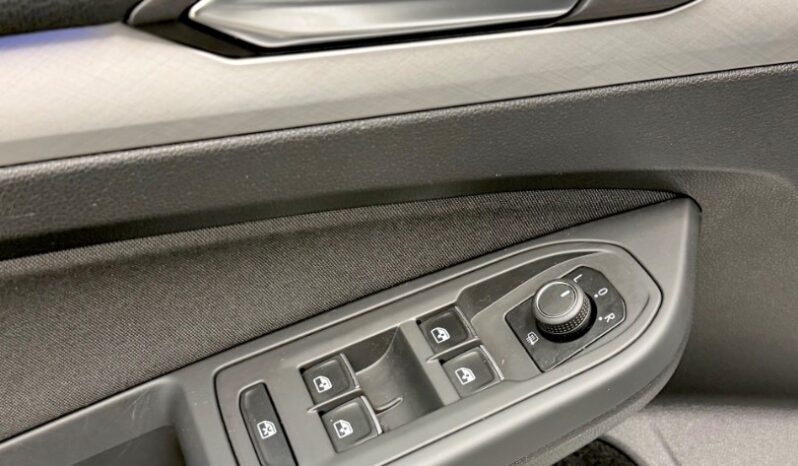 Volkswagen Golf 1.5 TSI ACT Life 1.majiteľ, kupované v SR full