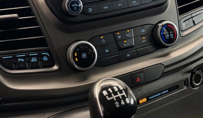 Ford Transit Custom 300 L1H1 2,0 TDCi Trend 96 kW M6 4d. 6 miestny full