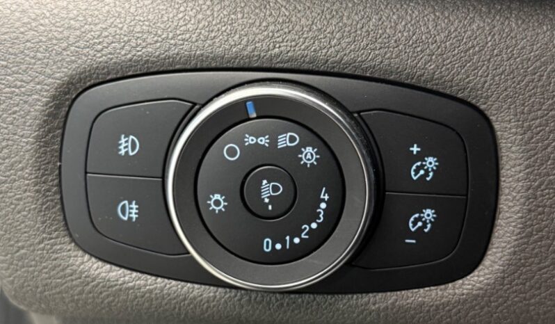 Ford Transit Custom Trend 2.0 TDCi 96 kW/130PS L1H1 / 21 270 km _ Regálový systém Sortimo + podlaha full