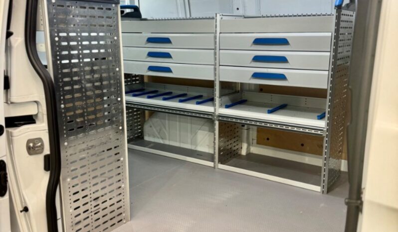 Ford Transit Custom Trend 2.0 TDCi 96 kW/130PS L1H1 / 21 270 km _ Regálový systém Sortimo + podlaha full