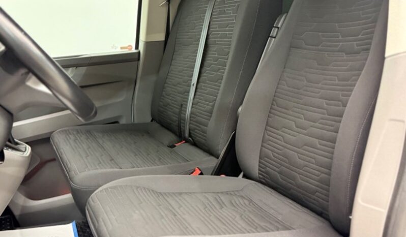 Volkswagen Caravelle Long 2,0 110kW DSG 9 miestne full