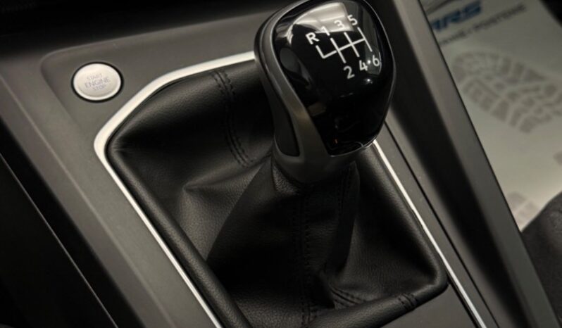 Volkswagen Golf 2.0 TDI Life 1.Majiteľ SR Nehavarované Nelakované full