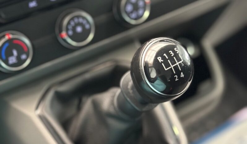 Volkswagen T6 Kombi 2.0 TDI BMT 81kW/110 PS _ predĺžený_9.miestny full