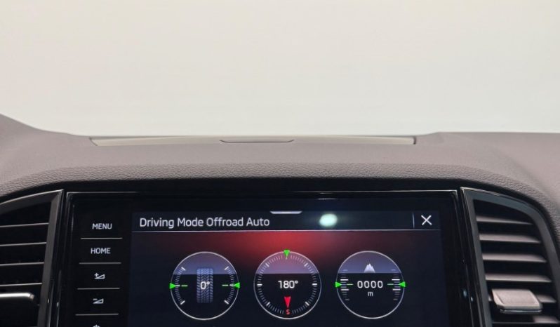 Škoda Karoq Sportline 2.0 TDI 140 kW DSG 4×4 ACC Panorama Columbus full