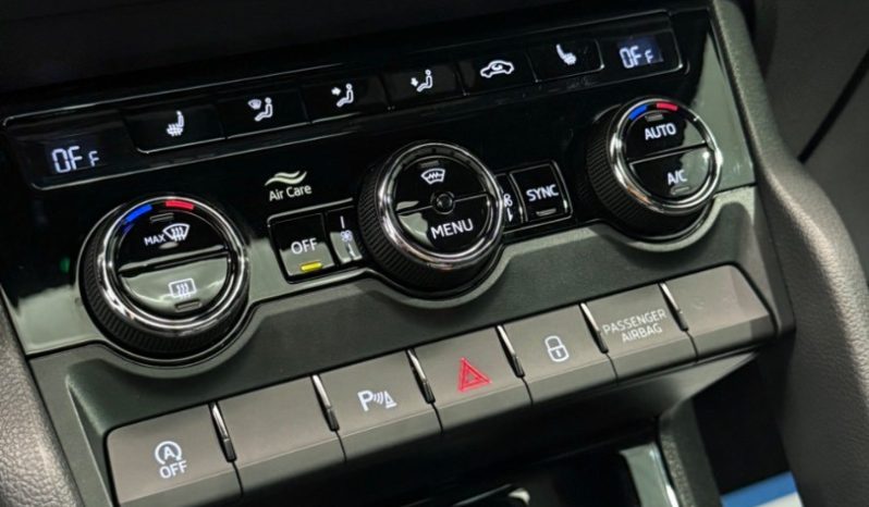 Škoda Karoq Sportline 2.0 TDI 140 kW DSG 4×4 ACC Panorama Columbus full
