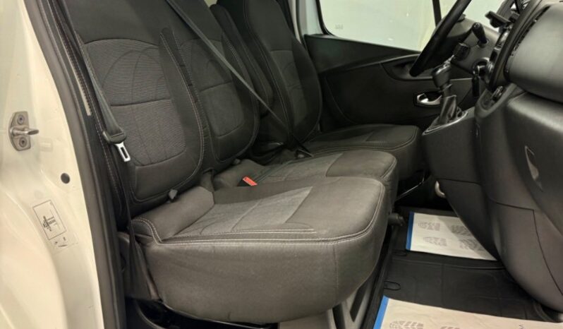 Renault Trafic dCi 120 Passenger COOL L2 full