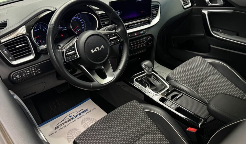 Kia XCeed 1.5 T-GDi 118kW GOLD 7DCT • SR • ZÁRUKA 7r./150tis.km • ACC • KAMERA • NAVI • full