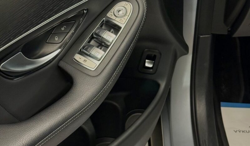 Mercedes-Benz GLC SUV 220 d 4MATIC 143kW 9G-TRONIC • AMG LINE • DISTRONIC • ŤAŽNÉ •  1.MAJ. • SR full