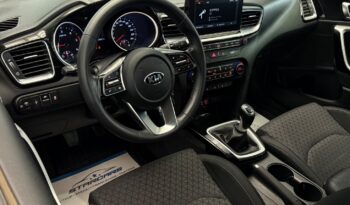 Kia Ceed SW 1.6 CRDi 136k Gold, 1.matiteľ kupované v SR, odpočet DPH full