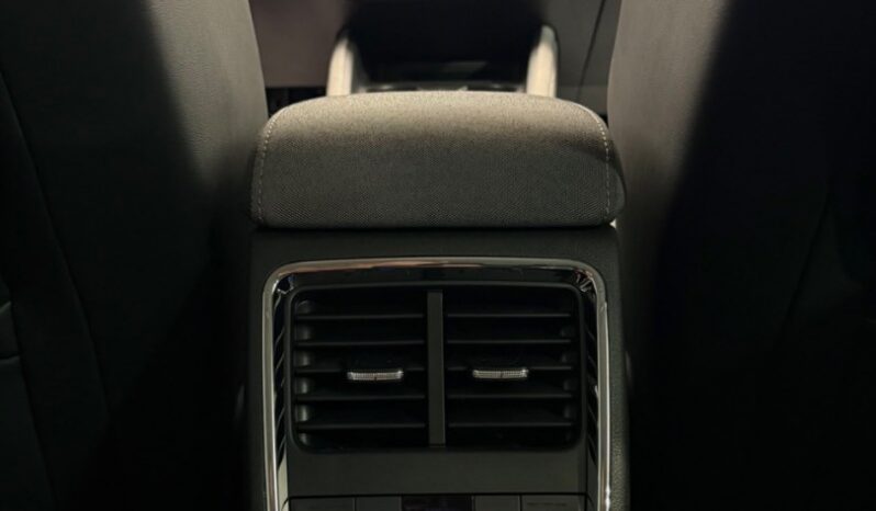 Škoda Enyaq iV 80 LOFT 150 kW • TEPELNÉ ČERPADLO • ŤAŽNÉ • 21″ BETRIA • MATRIX LED • KAMERA full