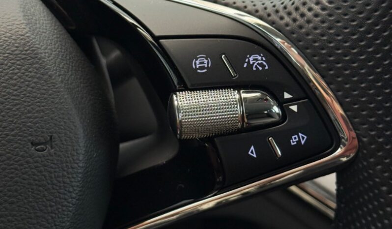 Škoda Enyaq iV 80 LOFT 150 kW • TEPELNÉ ČERPADLO • ŤAŽNÉ • 21″ BETRIA • MATRIX LED • KAMERA full